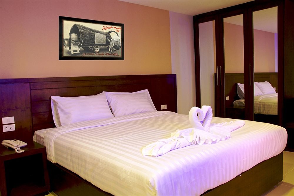 Oyo 373 Mc Ginger House Hotel Patong Kültér fotó