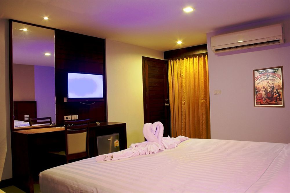 Oyo 373 Mc Ginger House Hotel Patong Kültér fotó
