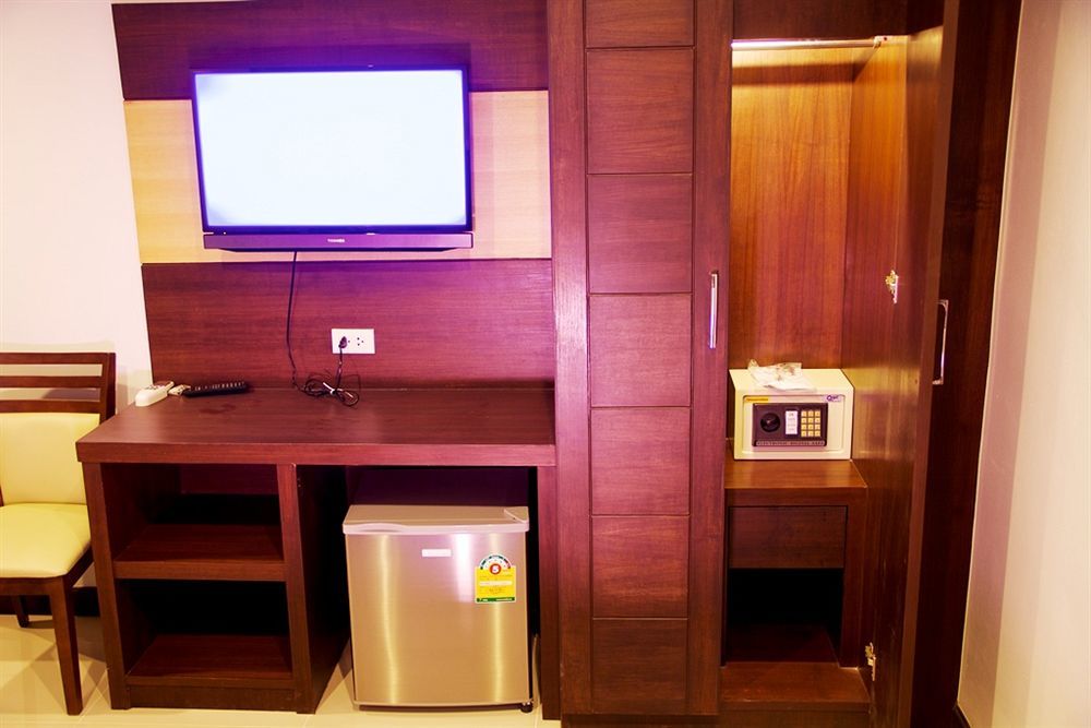 Oyo 373 Mc Ginger House Hotel Patong Kültér fotó